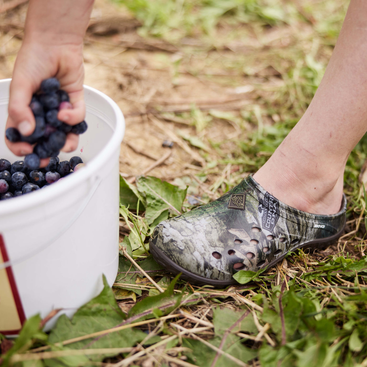 Big Kids' Mossy Oak® Country DNA™ Muckster Lite EVA Clog - Image 7