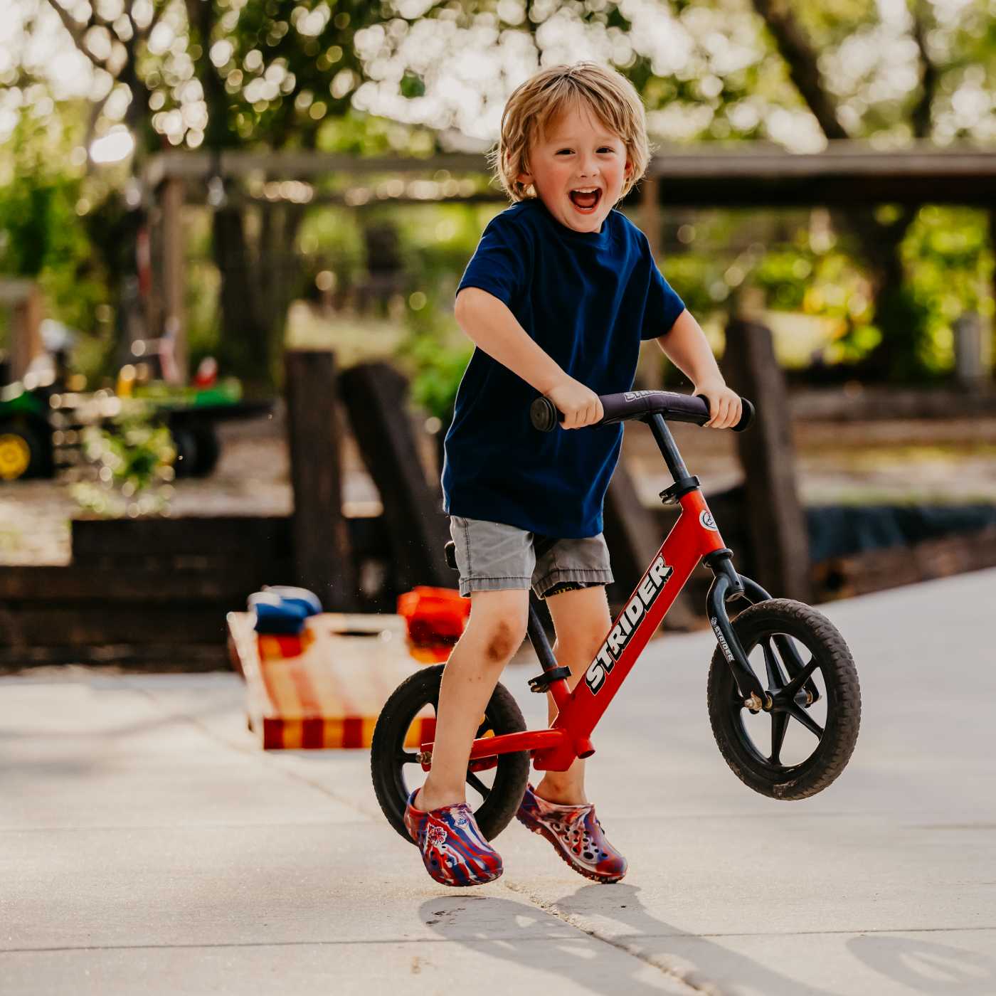 Muckster Lite Liberty Big Kids' EVA Clog - Image 10